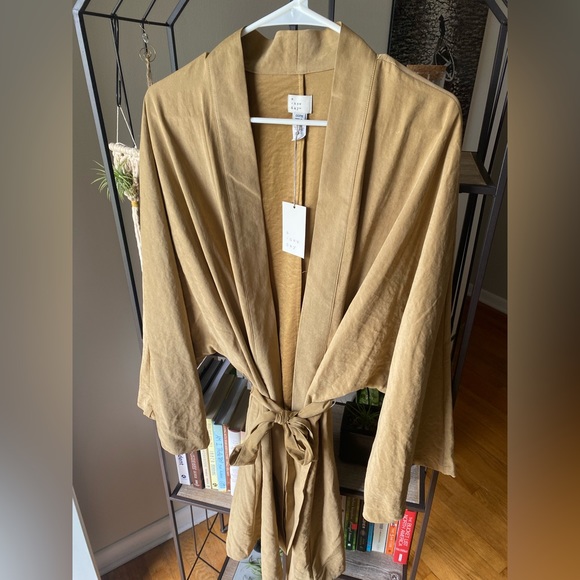 OSFM Robe - Picture 2 of 3